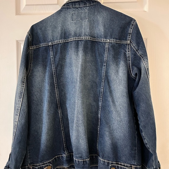Jean jacket - Picture 2 of 3